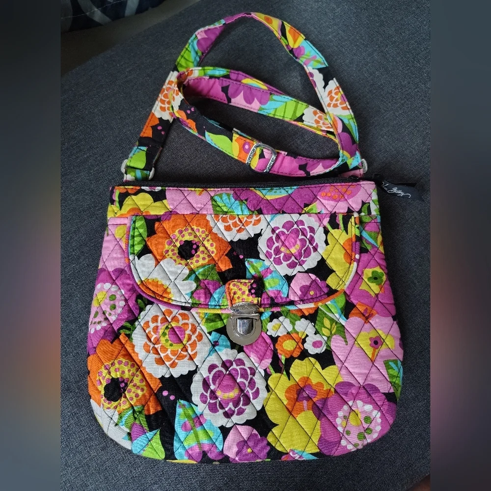 Vera Bradley Crossbody - Picture 1 of 6